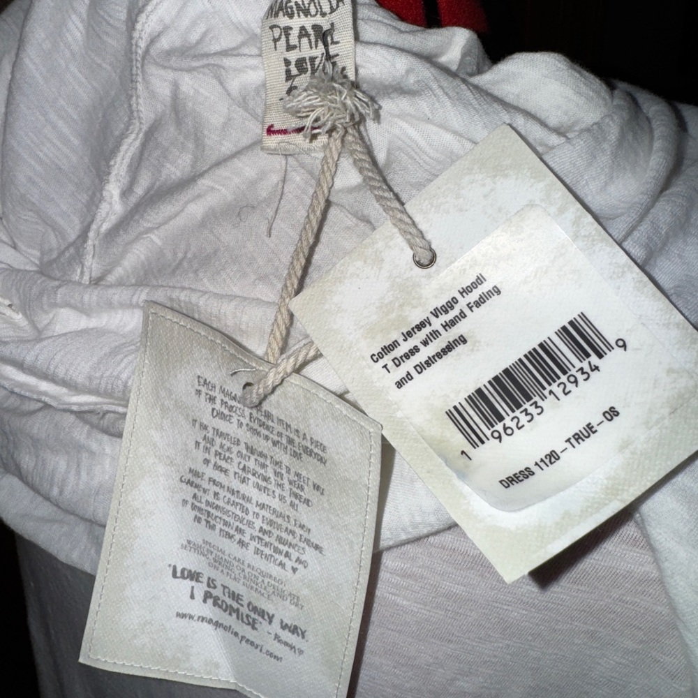 Magnolia Pearl Classic White Hoodie Dress, NWT - Picture 7 of 12